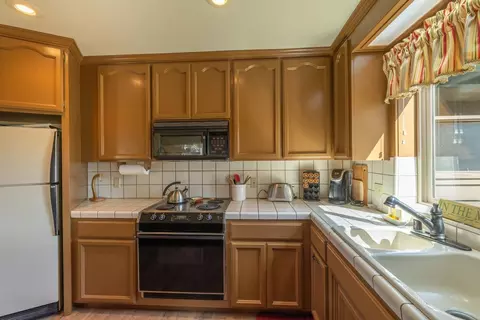 13058 Pinnacle Loop, Truckee, CA 96161 photo 9