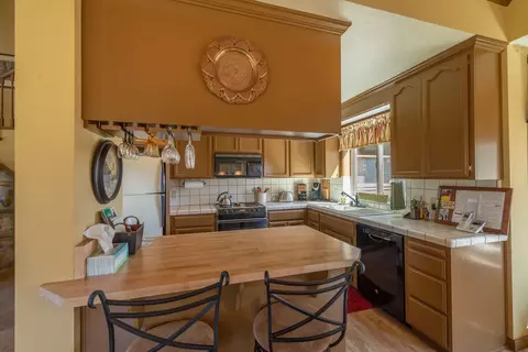 13058 Pinnacle Loop, Truckee, CA 96161 photo 7