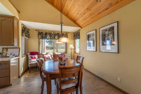 13058 Pinnacle Loop, Truckee, CA 96161 photo 5