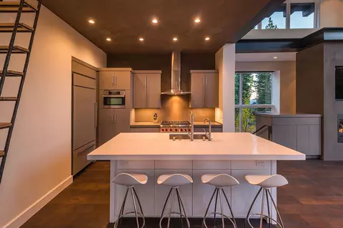 8303 Valhalla Dr, Truckee, CA 96161 photo 5