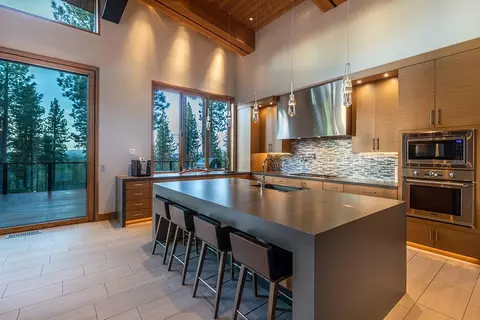8237 Ehrman Dr, Truckee, CA 96161 photo 7
