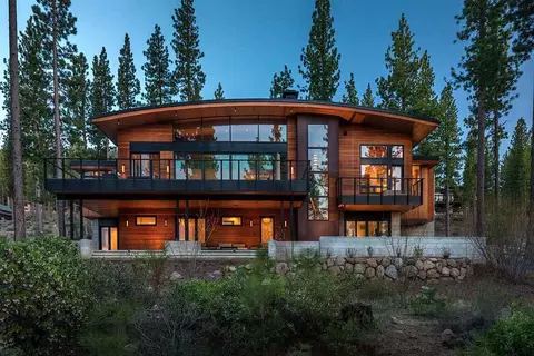 8237 Ehrman Dr, Truckee, CA 96161 photo 3