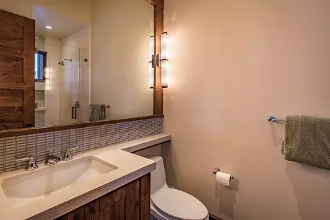 8137 Fallen Leaf Way, Truckee, CA 96161 photo 18