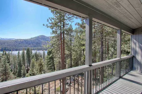 15425 Cedar Point Dr, Truckee, CA 96161 photo 3