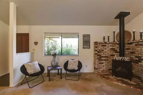 185 Celesta Dr, Grass Valley, CA 95945 photo 6