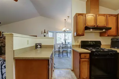 185 Celesta Dr, Grass Valley, CA 95945 photo 13