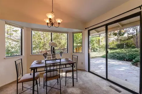 185 Celesta Dr, Grass Valley, CA 95945 photo 9