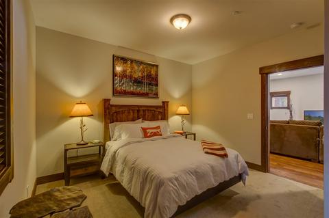 11651 Mcclintock Loop #4, Truckee, CA 96161 photo 8