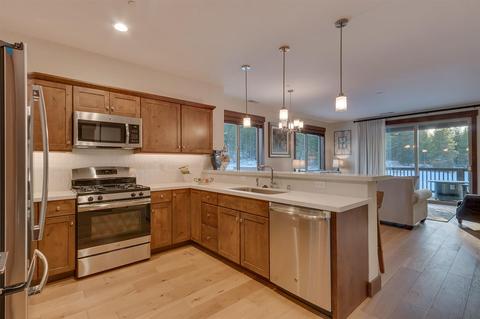 11651 Mcclintock Loop #4, Truckee, CA 96161 photo 3