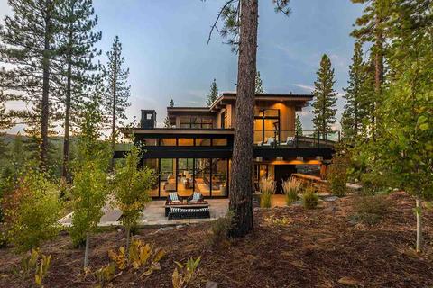 8286 Ehrman Dr, Truckee, CA 96161 photo 2