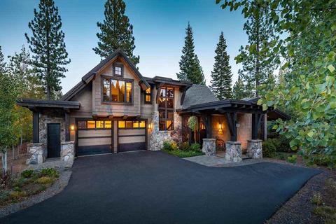 10427 Thunderbird Ct, Truckee, CA 96161 photo 1