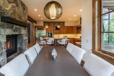 10427 Thunderbird Ct, Truckee, CA 96161 photo 8