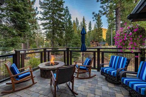 10427 Thunderbird Ct, Truckee, CA 96161 photo 3