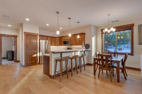 11665 Mcclintock Loop #4, Truckee, CA 96161 photo 2