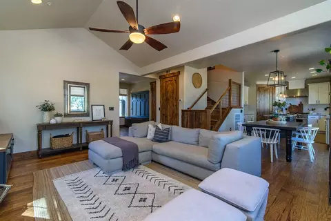 11382 Saddleback Dr, Truckee, CA 96161 photo 5