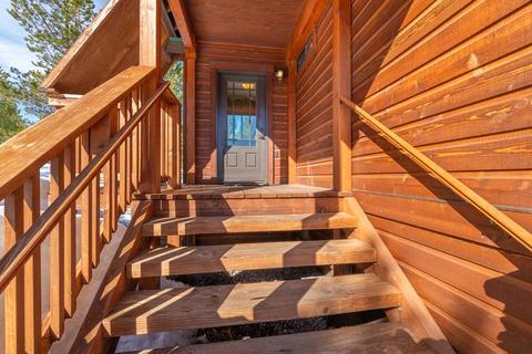 12392 Springbrook Pl, Truckee, CA 96161 photo 4