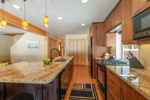 12392 Springbrook Pl, Truckee, CA 96161 photo 10