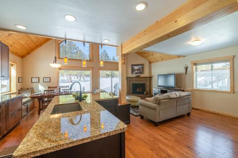 12392 Springbrook Pl, Truckee, CA 96161 photo 6