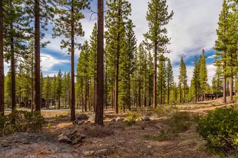 8201 Ehrman Dr, Truckee, CA 96161 photo 4