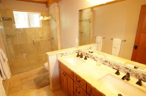 13089 Ski View Loop, Truckee, CA 96161 photo 16