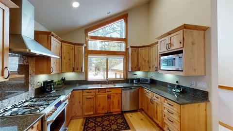 12755 Ski View Loop, Truckee, CA 96161 photo 5
