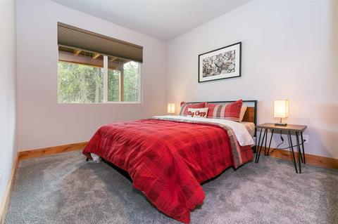 12121 E Sierra Dr, Truckee, CA 96161 photo 13