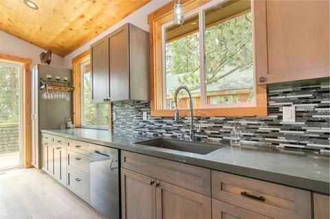 12121 E Sierra Dr, Truckee, CA 96161 photo 8