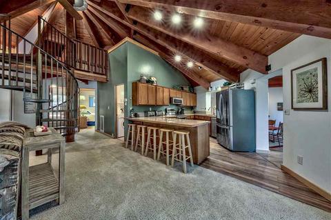 13656 Ski View Loop, Truckee, CA 96161 photo 8