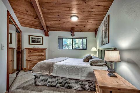 13656 Ski View Loop, Truckee, CA 96161 photo 15