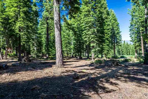 8324 Valhalla Dr, Truckee, CA 96161 photo 10
