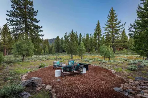 8440 Jake Teeter, Truckee, CA 96161 photo 3