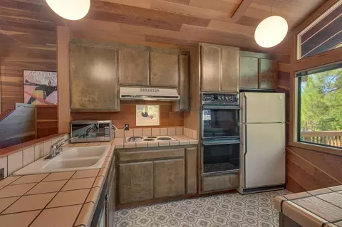 155 Basque, Truckee, CA 96161 photo 4