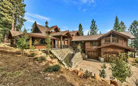 2110 Eagle Feather Ct, Truckee, CA 96161 photo 1