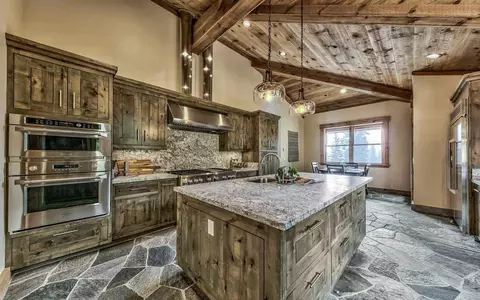 2110 Eagle Feather Ct, Truckee, CA 96161 photo 5