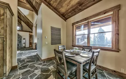 2110 Eagle Feather Ct, Truckee, CA 96161 photo 7