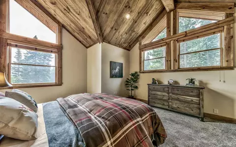 2110 Eagle Feather Ct, Truckee, CA 96161 photo 17