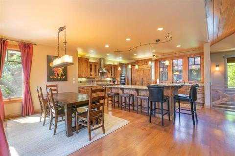 11521 Bottcher Loop, Truckee, CA 96161 photo 5
