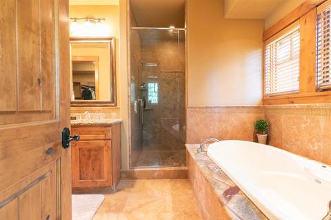 11521 Bottcher Loop, Truckee, CA 96161 photo 15