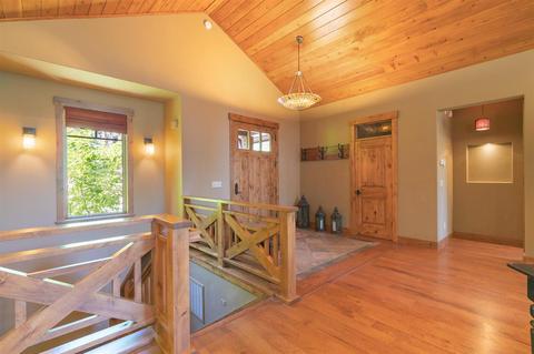 11521 Bottcher Loop, Truckee, CA 96161 photo 9