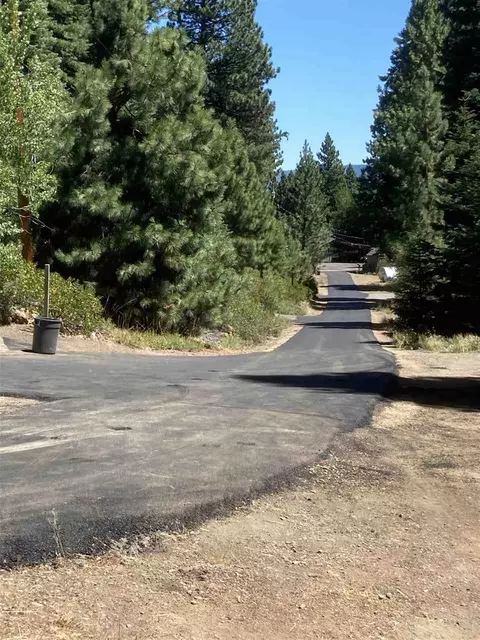10829 Barnes Dr, Truckee, CA 96161