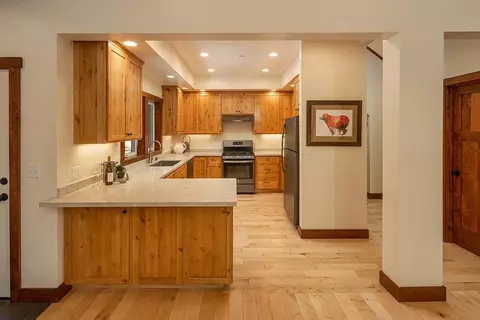 12024 Cavern Way, Truckee, CA 96161 photo 8