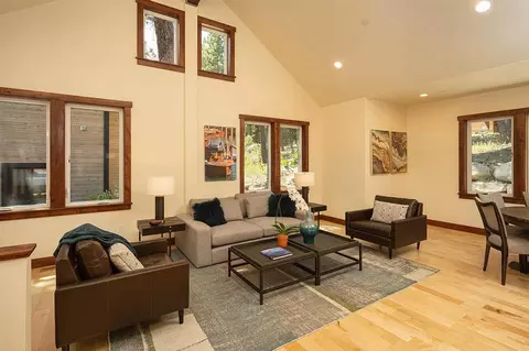12024 Cavern Way, Truckee, CA 96161 photo 2
