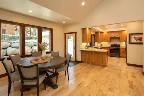 12024 Cavern Way, Truckee, CA 96161 photo 4