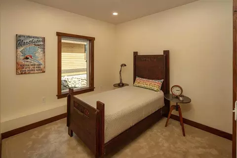 12024 Cavern Way, Truckee, CA 96161 photo 19