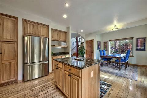 12344 Springbrook Pl, Truckee, CA 96161 photo 6