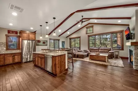 10175 Annies Loop, Truckee, CA 96161 photo 8
