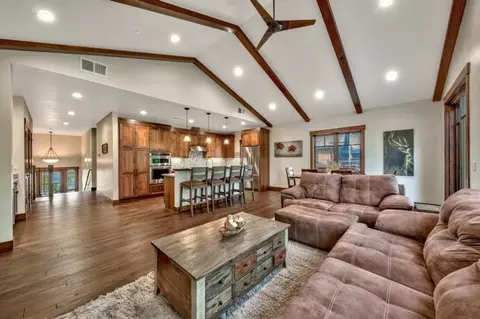 10175 Annies Loop, Truckee, CA 96161 photo 10