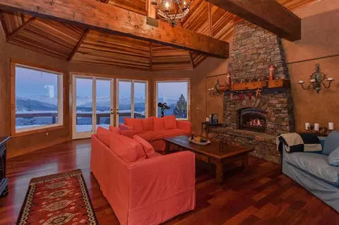 12895 Pinnacle Loop, Truckee, CA 96161 photo 3