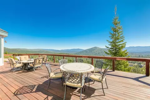 12895 Pinnacle Loop, Truckee, CA 96161 photo 2