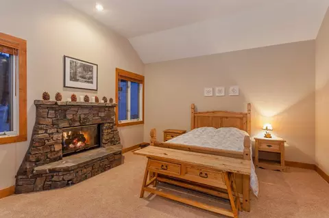 12895 Pinnacle Loop, Truckee, CA 96161 photo 9